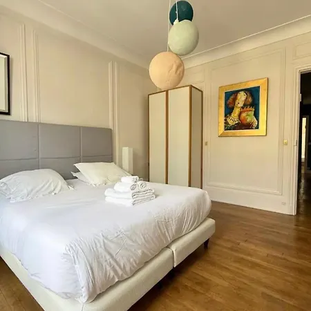 Superbe 3br Gros Cailloux Av Rapp Tour Eiffel Paris