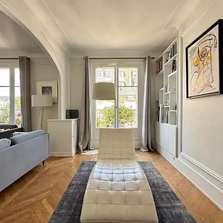 Appartement Superbe 3br Gros Cailloux Av Rapp Tour Eiffel