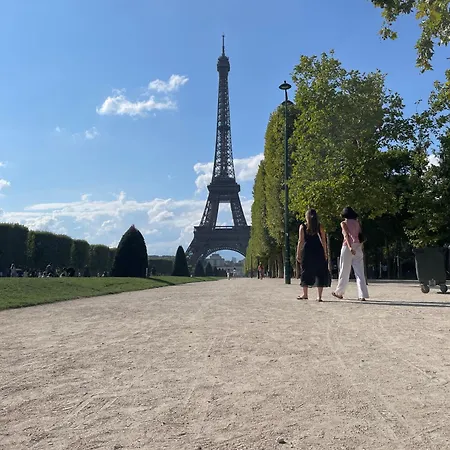 Appartement Superbe 3br Gros Cailloux Av Rapp Tour Eiffel